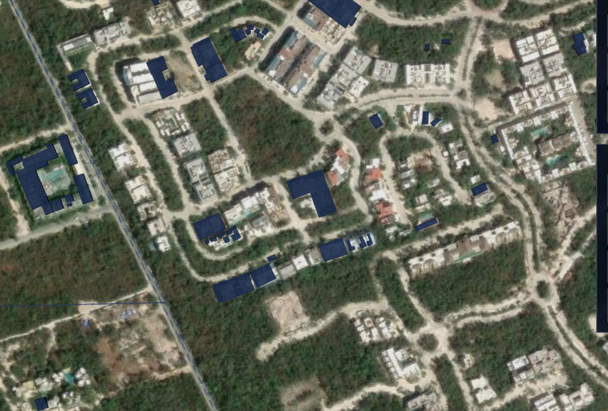 Imagen satelital de Aldea Zamá, Tulum — Esri / Maxar